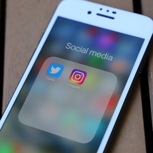 Jak korzystać z social media?